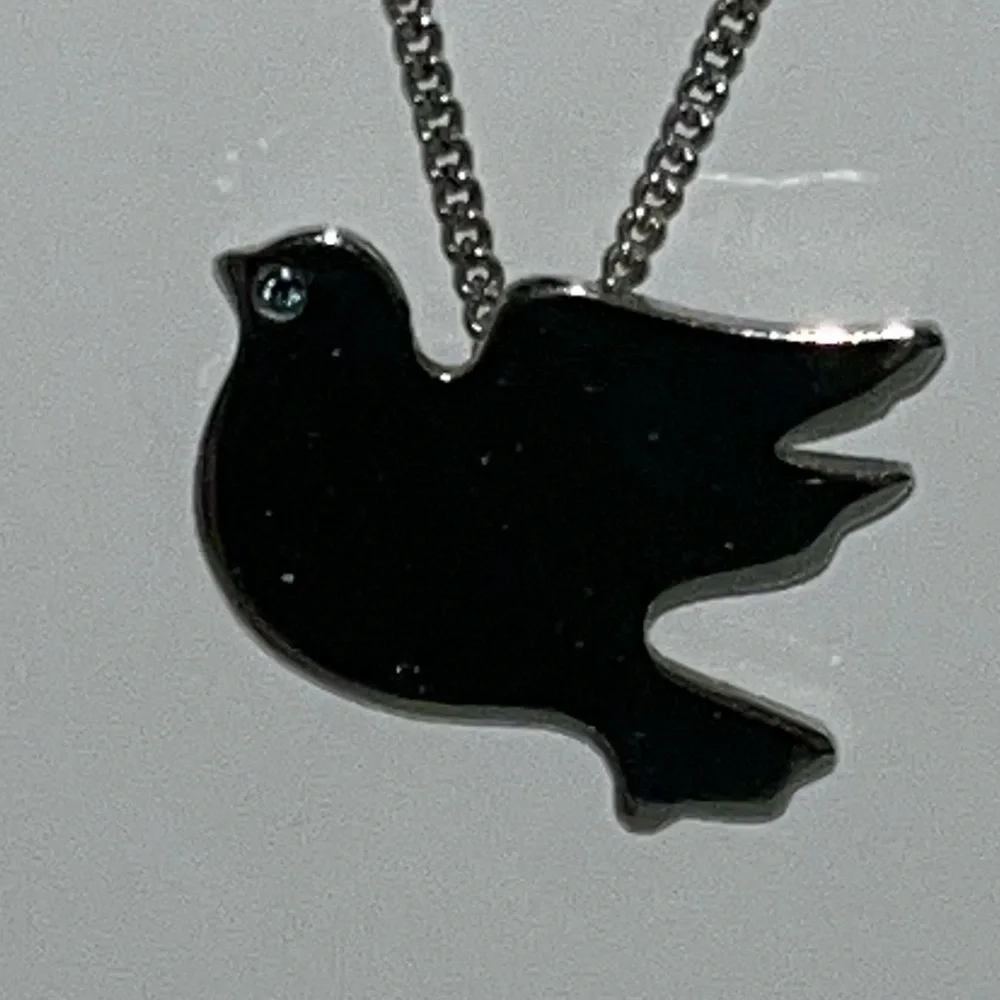 Vintage‎ Avon Silver Colored Dove Necklace